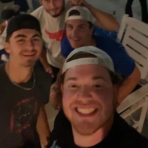 Meet your Posher, Cameron